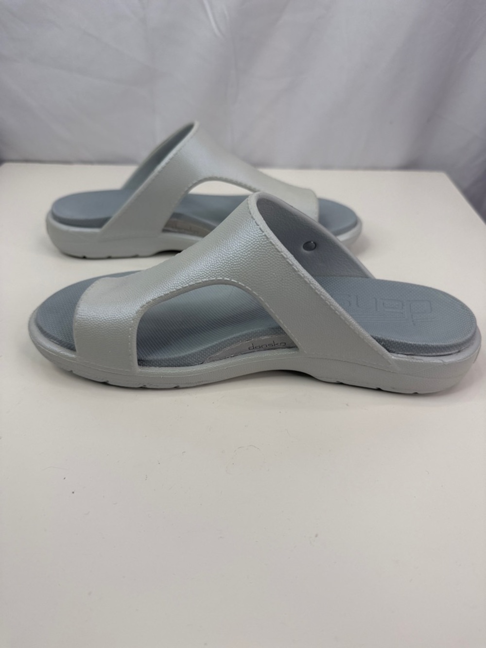 Dansko Molded Toe Loop Women’s Size 39 Light Gray Blue Thong Sandals - Picture 6 of 7